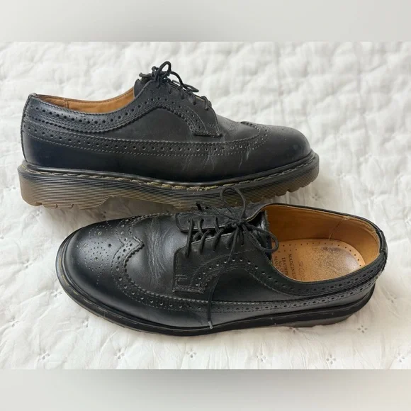 Vintage Dr.Martens Wingtip Black Men's UK 9 US 10 3989 Brogue Made In England - Picture 3 of 16